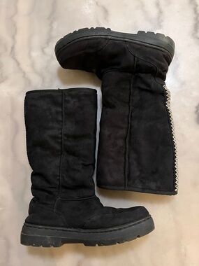 Dollhouse Black Suede Faux Fur Winter Boots with Stitch Design on Back
